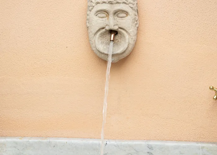 Trevi Foutain * רומא